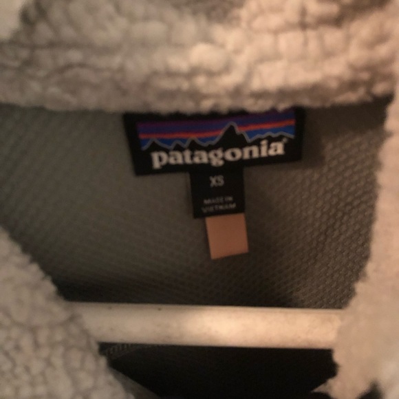 Patagonia Women’s Classic Retro-X Fleece Jacket - Picture 3 of 6